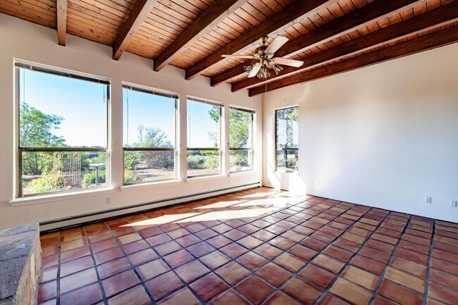 Building Photo - Charming Historic Home in La Cieneguilla (...