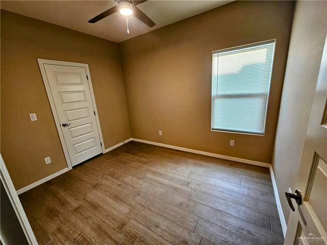 Foto del edificio - 2919 W Driftwood St