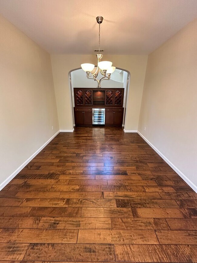 Foto del edificio - 4 Bed 3 Bath +Office/Den In San Ramon