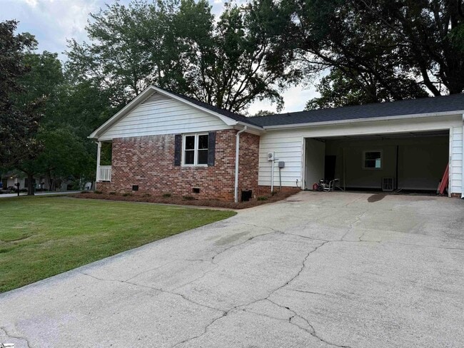 Building Photo - 102 Baldwin Cir