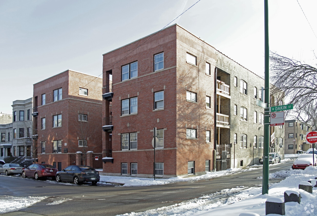 Primary Photo - 1051-1067 W Dakin St