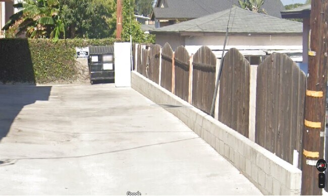 Entrance driveway - 25223 Western Ave