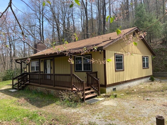 Primary Photo - 1306 Bell Mountain Rd