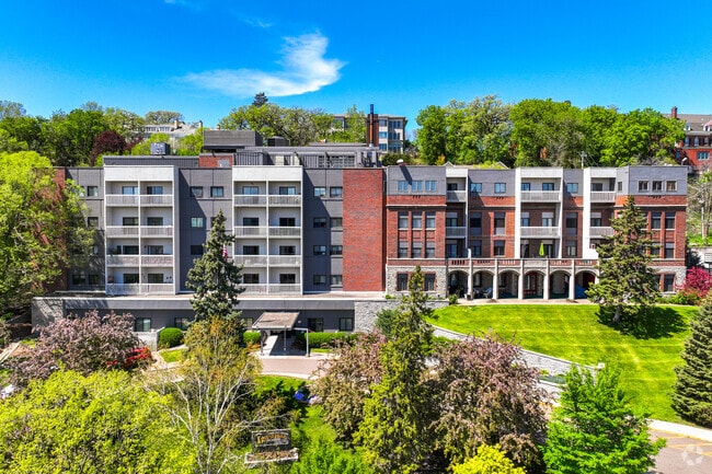 Irvine Hill Condominiums