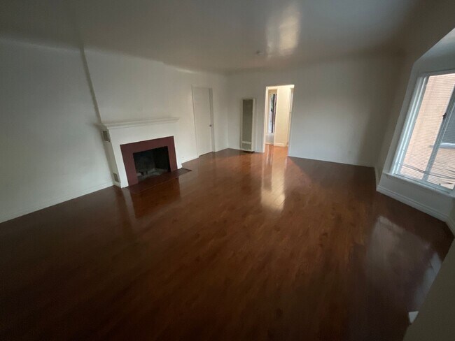 Foto del edificio - 515-521 S Tamarind Ave