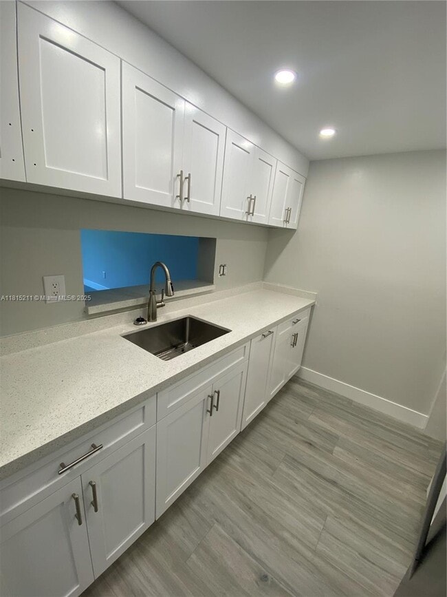 Foto del edificio - 9455 W Flagler St