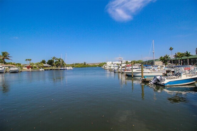 Building Photo - 7150 N Tamiami Trail