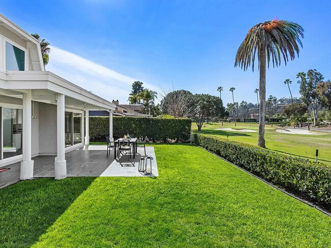 Foto del edificio - STUNNING HOME WITH GOLF COURSE VIEW IN WHI...