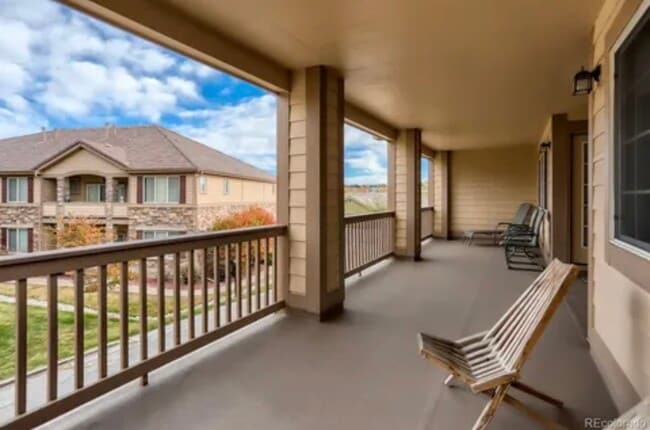 Foto del edificio - 22940 E Roxbury Dr