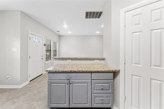 Building Photo - 9610 Buffum St