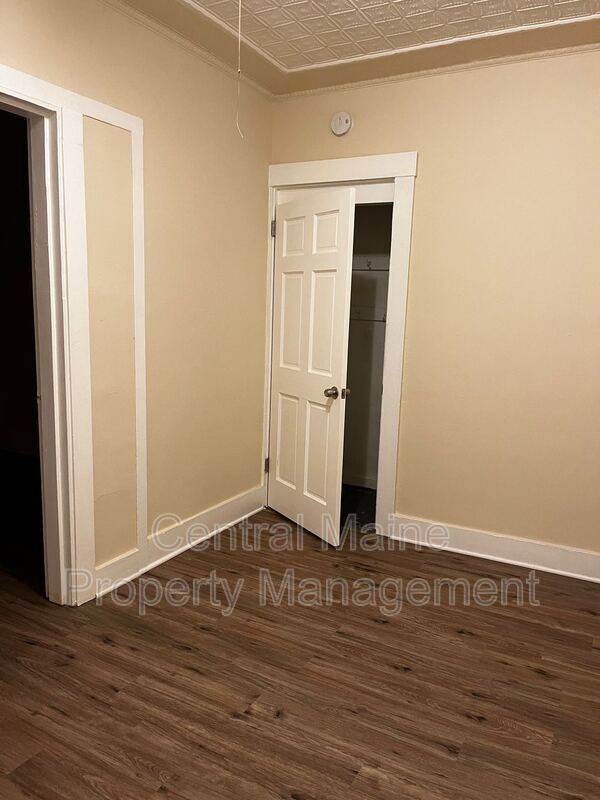 153 Horton St Unit 2R, Lewiston, ME 04240 Condo for Rent in Lewiston