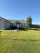Building Photo - 911 Rachel Rd