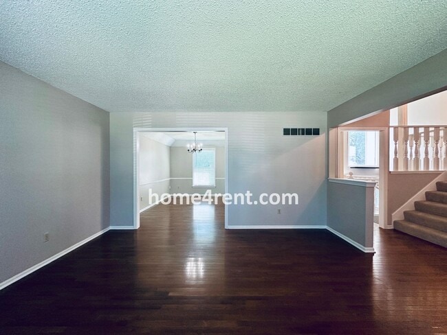 Building Photo - A Beautiful Olathe Home in a Quiet Neighbo...