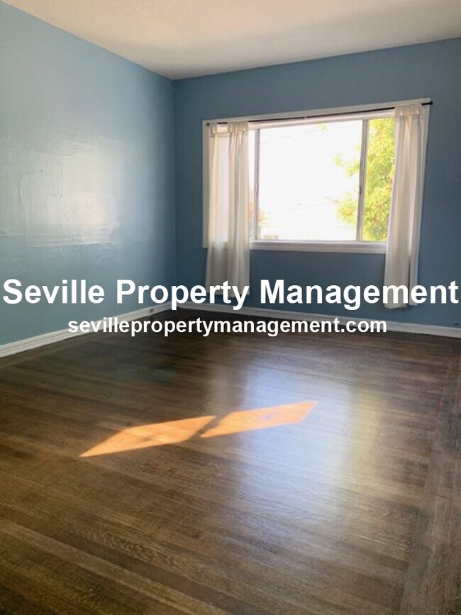 Foto del edificio - 3630 Hageman Ave