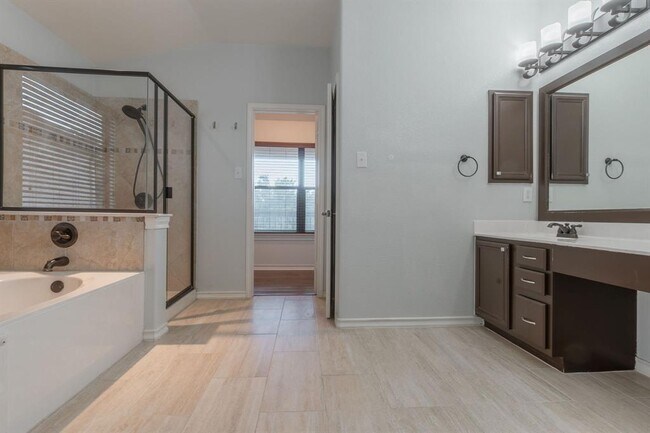 Building Photo - 2512 Midnight Star Dr