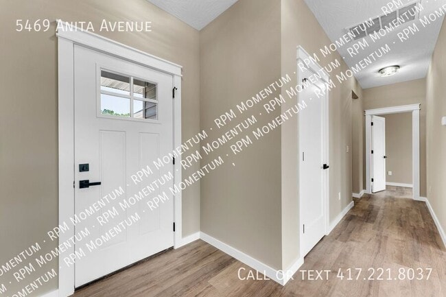 Building Photo - 5469 Anita Ave