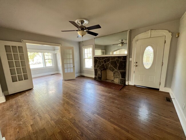Building Photo - Adorable 3BR Home For Rent!