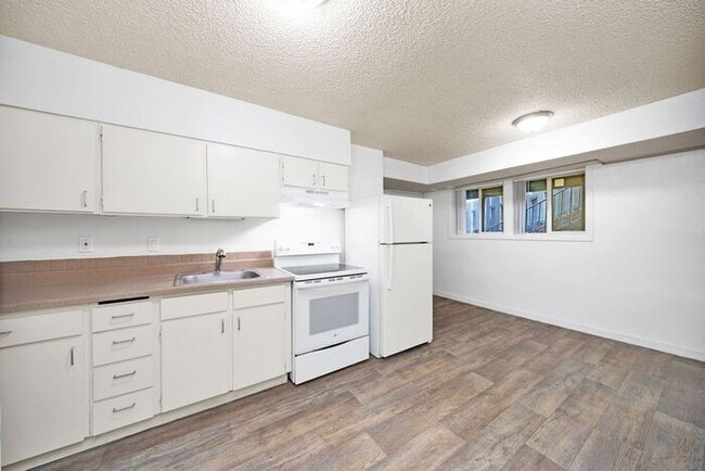 Photo - FIRST MONTHS RENT FREE! 2 bedroom 1 bath!! House