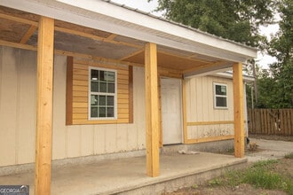 Building Photo - 20 E Jones Ave