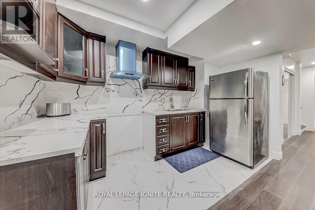 Building Photo - 114 Lawrence Pilkington Ave