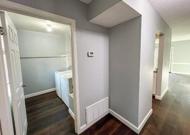 Foto del edificio - 16 Cape Dr NW