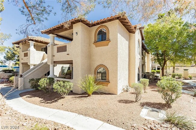 Building Photo - 1409 Santa Margarita St