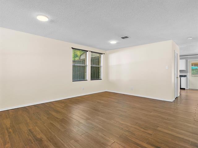 Foto del edificio - 2412 Avalon Creek Way