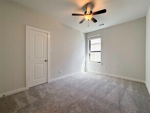 Building Photo - 3205 Cornflower Coast Ct