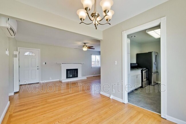 Building Photo - 3160 Machado Ave