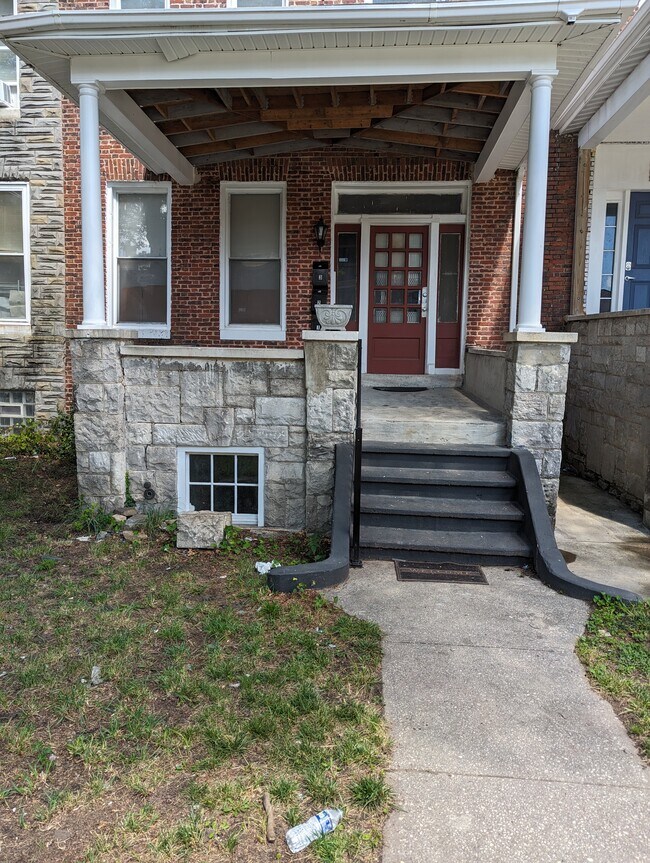 Building Photo - 2306 Whittier Ave