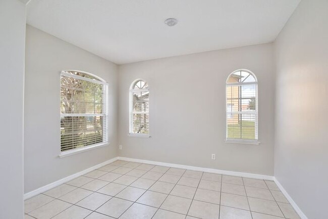 Photo - Gorgeous 4/2.5 Home with a 2 Car Garage Lo...