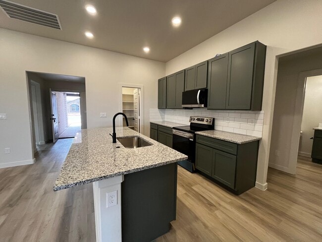 Building Photo - 2016 Cottonwood Ave