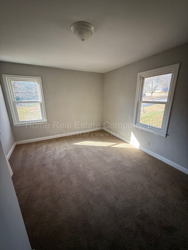 Building Photo - 1443 Clark Ave