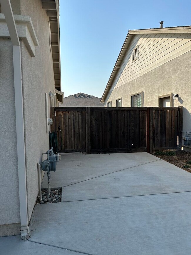 Foto del edificio - Beautiful 3 Bed 2 Bath House in a Great Lo...
