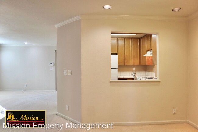 Building Photo - 2 br, 2 bath House - 4670 Devonshire Cmn