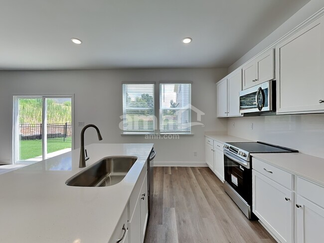 Building Photo - 1011 Bevington Dr