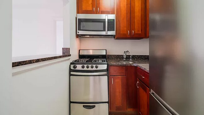 Foto del edificio - 314 E 34th St