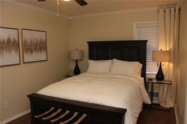 Foto del edificio - 1260 Woodland Ave NE