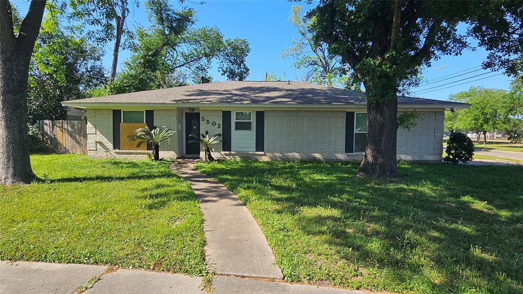 Foto principal - 5502 Chantilly Ln
