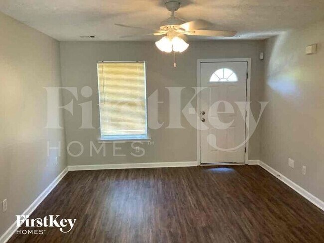 Foto del edificio - 5685 Cottage Ln