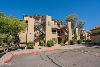 Building Photo - 4925 E Desert Cove Ave