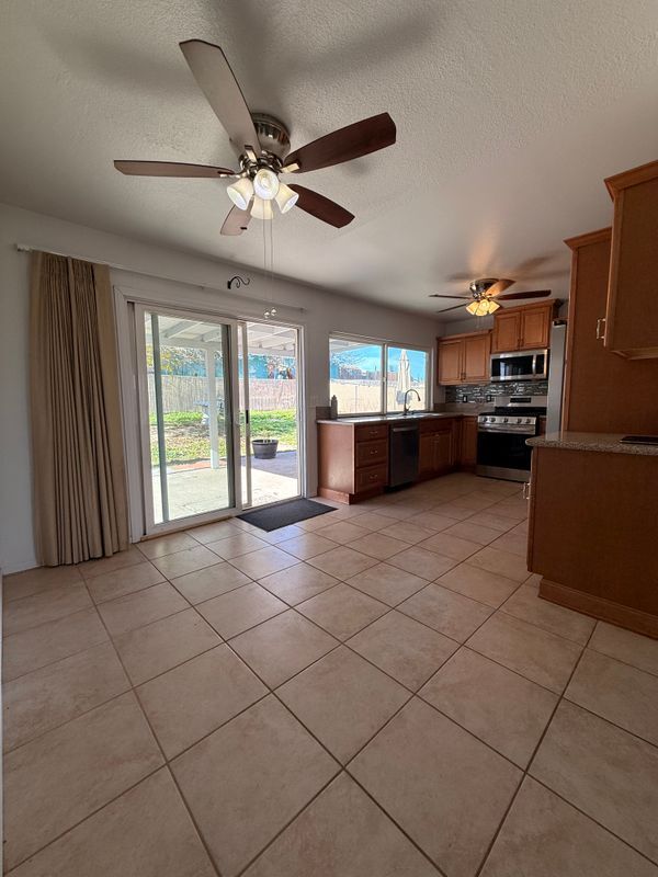 Building Photo - 308 Muir St