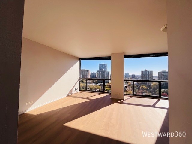Foto del edificio - 4343 N Clarendon Ave