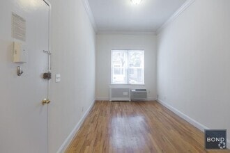Building Photo - 523 E 85th St