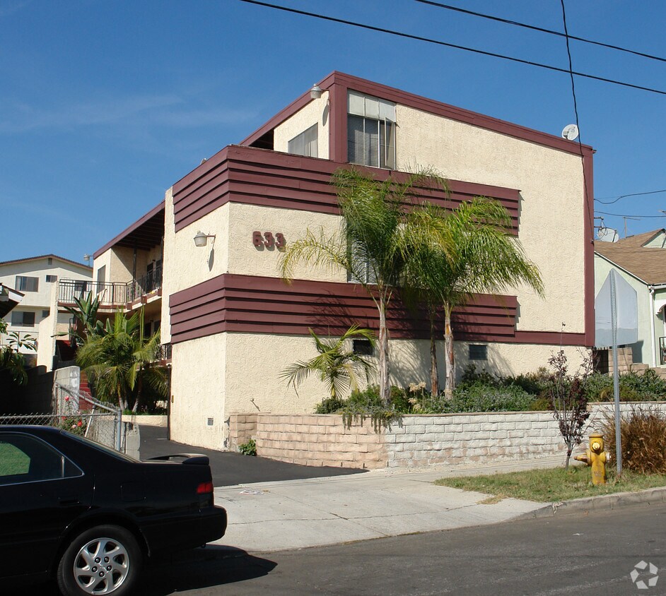Primary Photo - 633 Micheltorena St