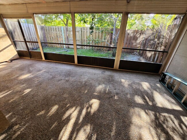 Foto del edificio - 903 NW 79th Terrace