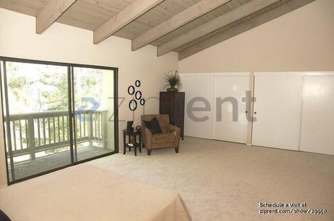 Building Photo - 26 Tollridge Ct
