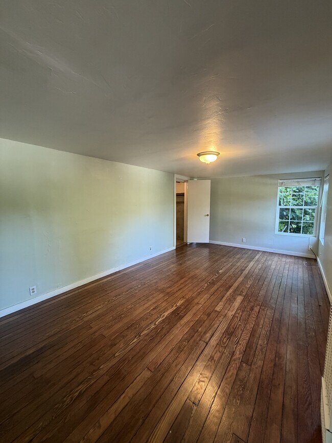 Foto del edificio - 2693 S Fitch Mountain Rd