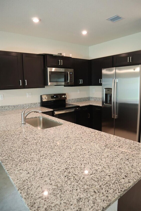 Foto principal - 1040 NW 5th Terrace