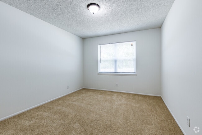 2 BR, 1 BA - 841SF - Timberland Apartments